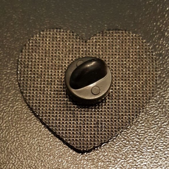 Skeletor Live Laugh Love Pin, New, He-Man, MOTU - Picture 2 of 2